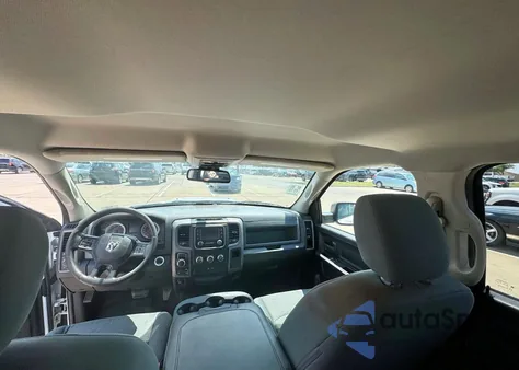 2016 Ram 1500 St z USA, uszkodzony, nr VIN 1C6RR7FT8GS212433